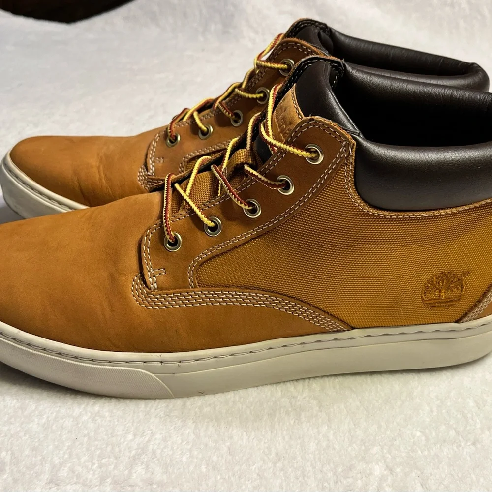 Timberland Men’s Wheat Nubuck Chukka Boots with Dark Brown Collar